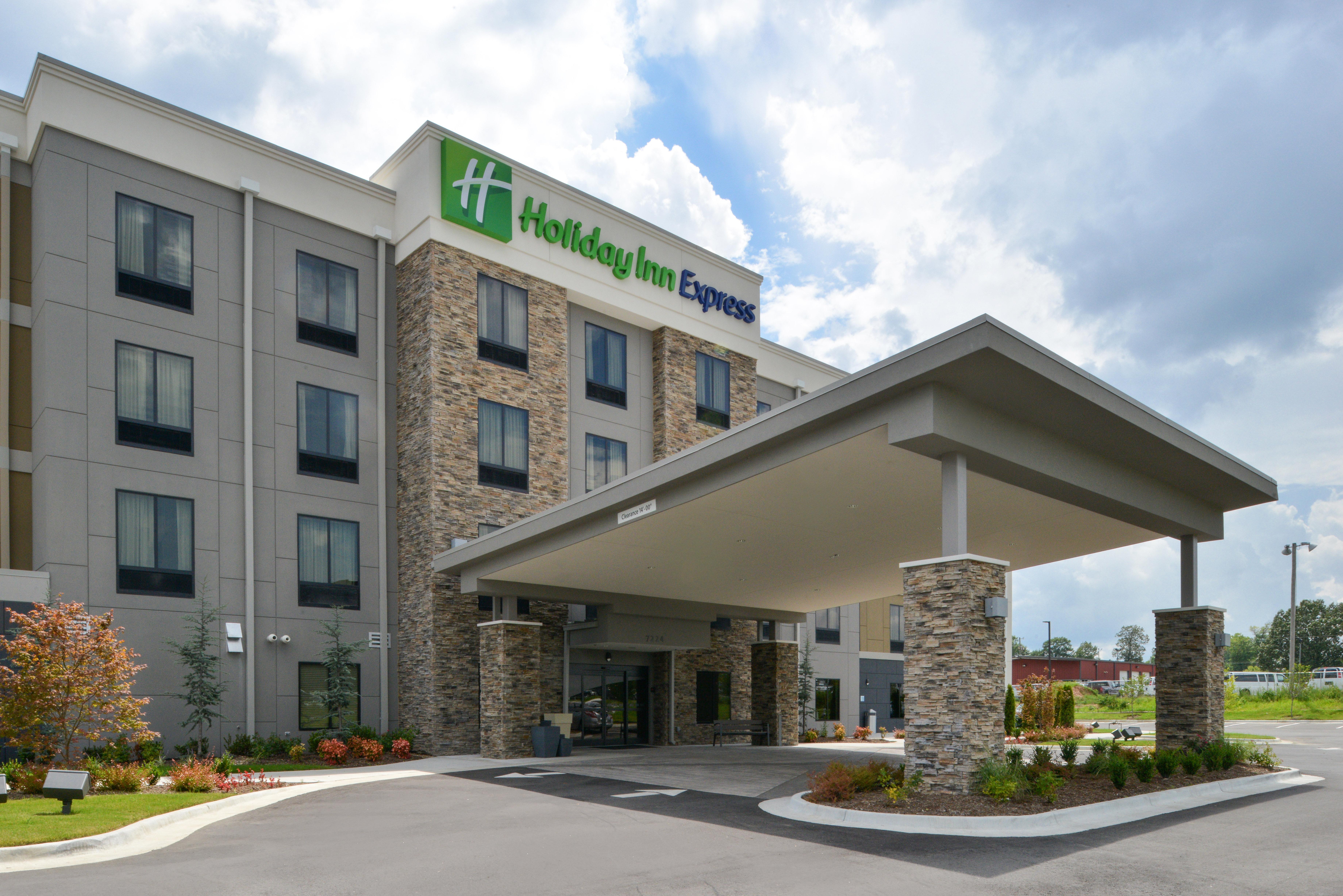 Holiday Inn Express And Suites Bryant - Benton Area By Ihg Exterior photo